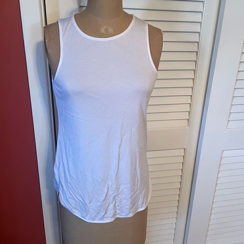 PEACH | white basic muscle t tank XS